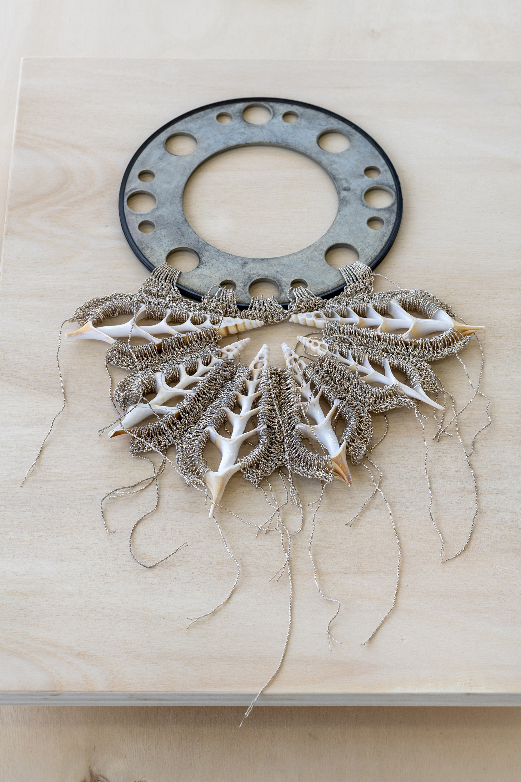 Cercle crochet dor avec tranches coquillages, 2024